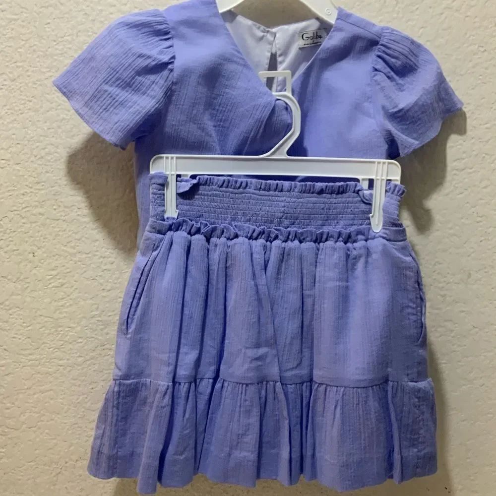 - New Gabby lavender 2 pice suits size 8